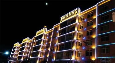 老縣城亮化改造 光臣LED線條燈讓舊城展新貌