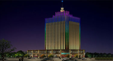 商業(yè)廣場亮化 光臣線條方案做得好客戶舉手稱贊！