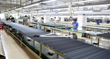 用15秒帶您了解洗墻燈廠家 光臣智科生產(chǎn)車(chē)間日常