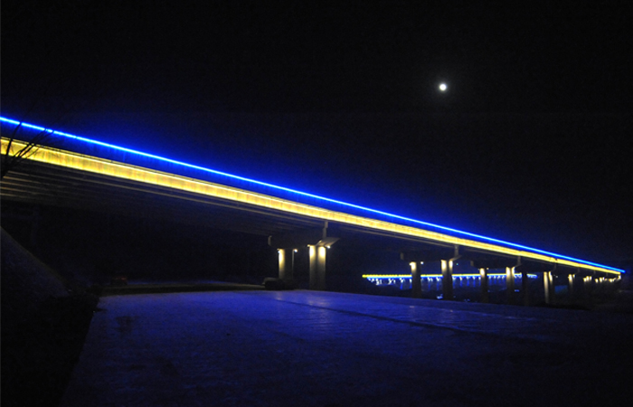 橋梁線(xiàn)條燈